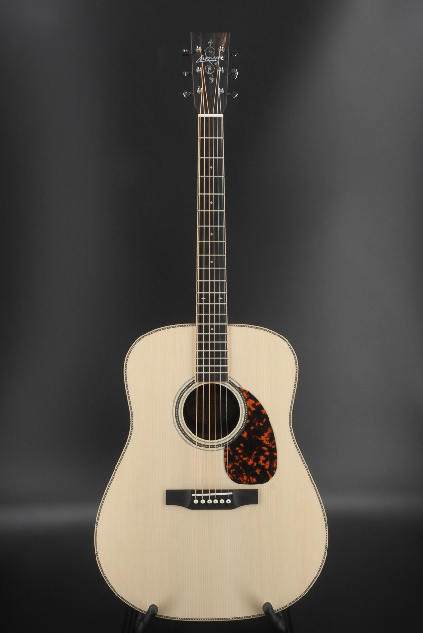 Larrivee D40 RW Aged Moon Spruce Special Limited Edition 1421 Larrivee Acoustics Products