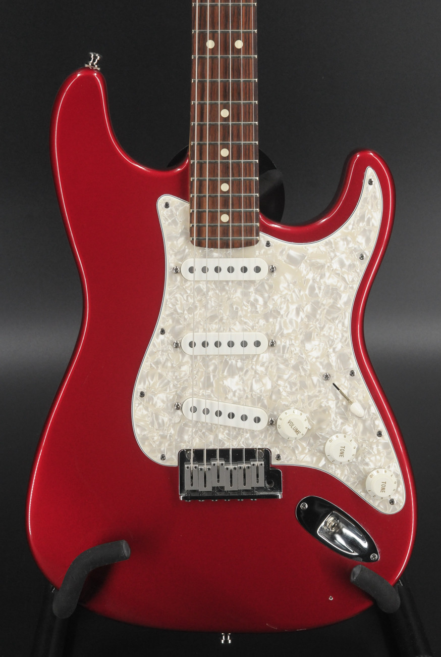 Fender strat candy apple red best sale