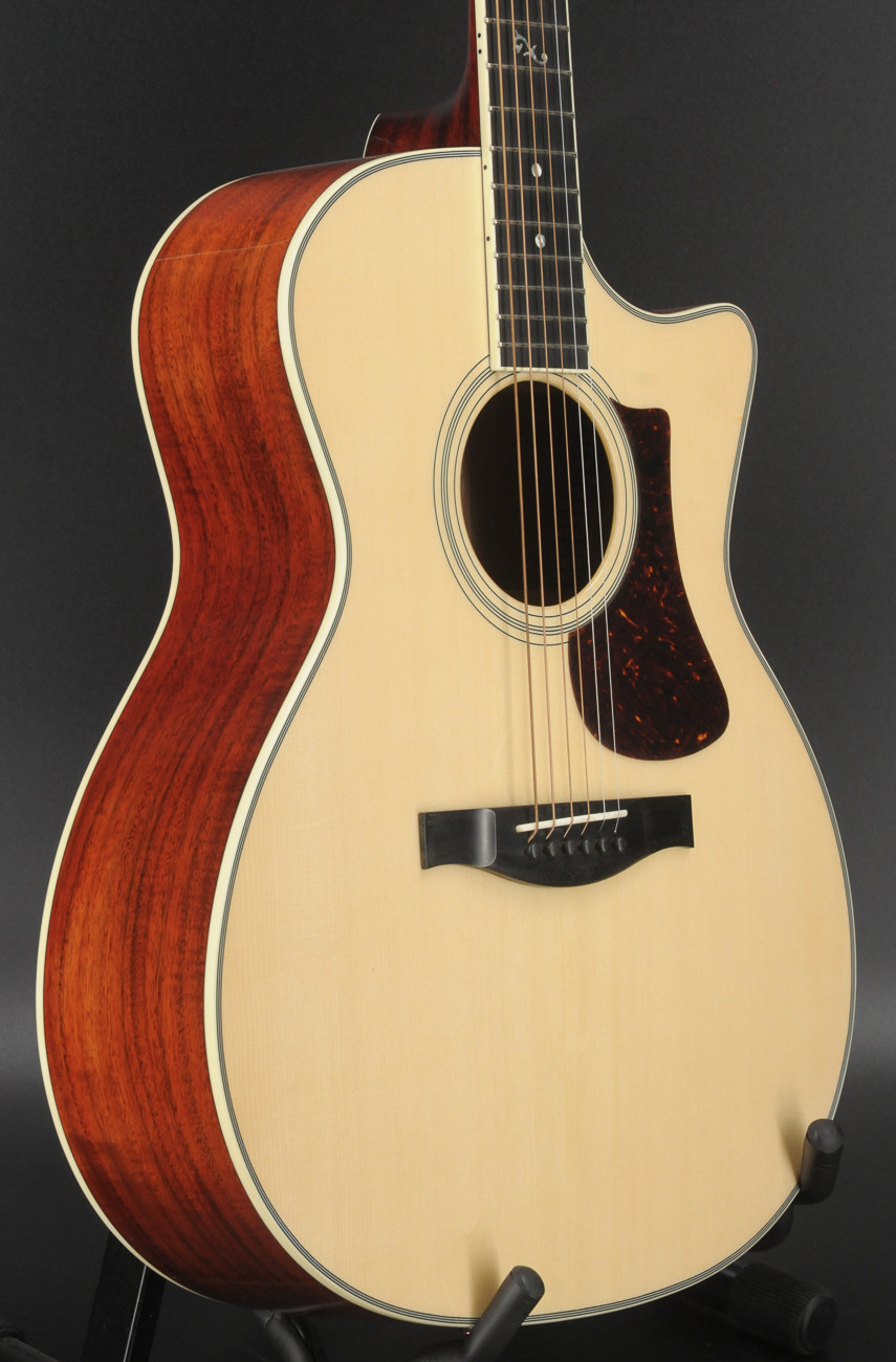 Eastman AC322ce Sitka/Mahogany - LR Baggs Pickup #1427