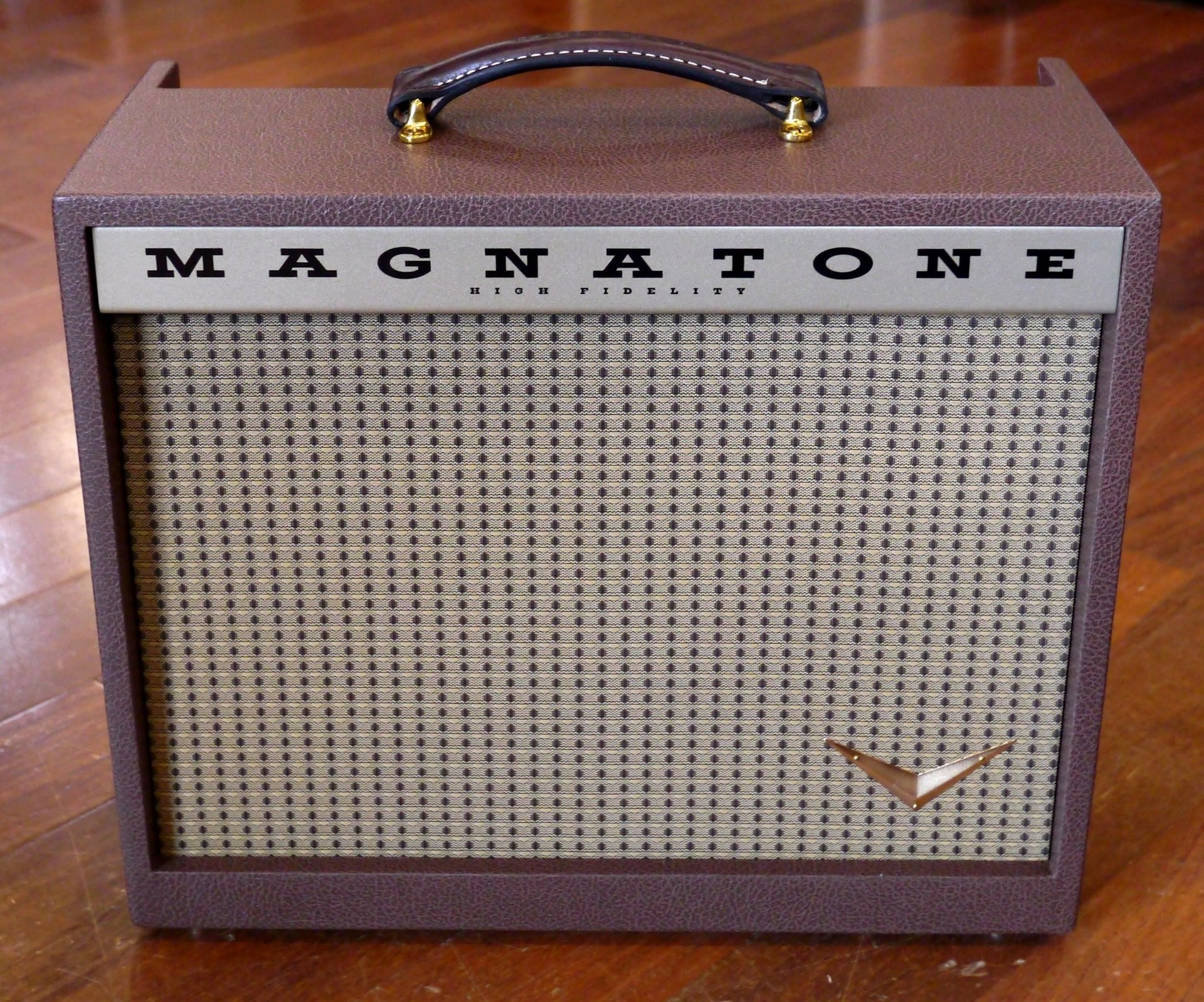 MAGNATONE STARLITE 1X10 COMBO W/ REVERB - BROWN