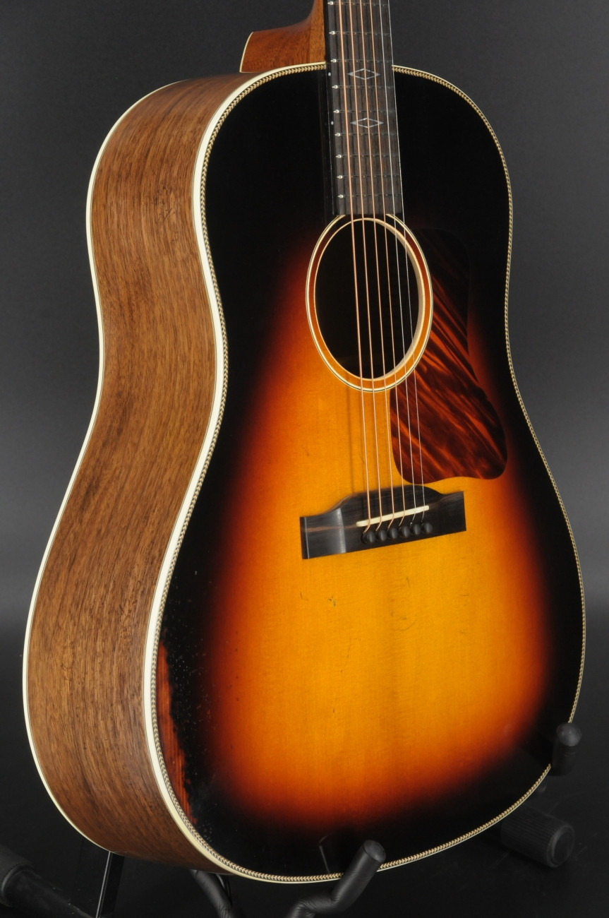 Eastman E22-SS-V-SB Adirondack Spruce/Walnut - Varnish Finish #2566