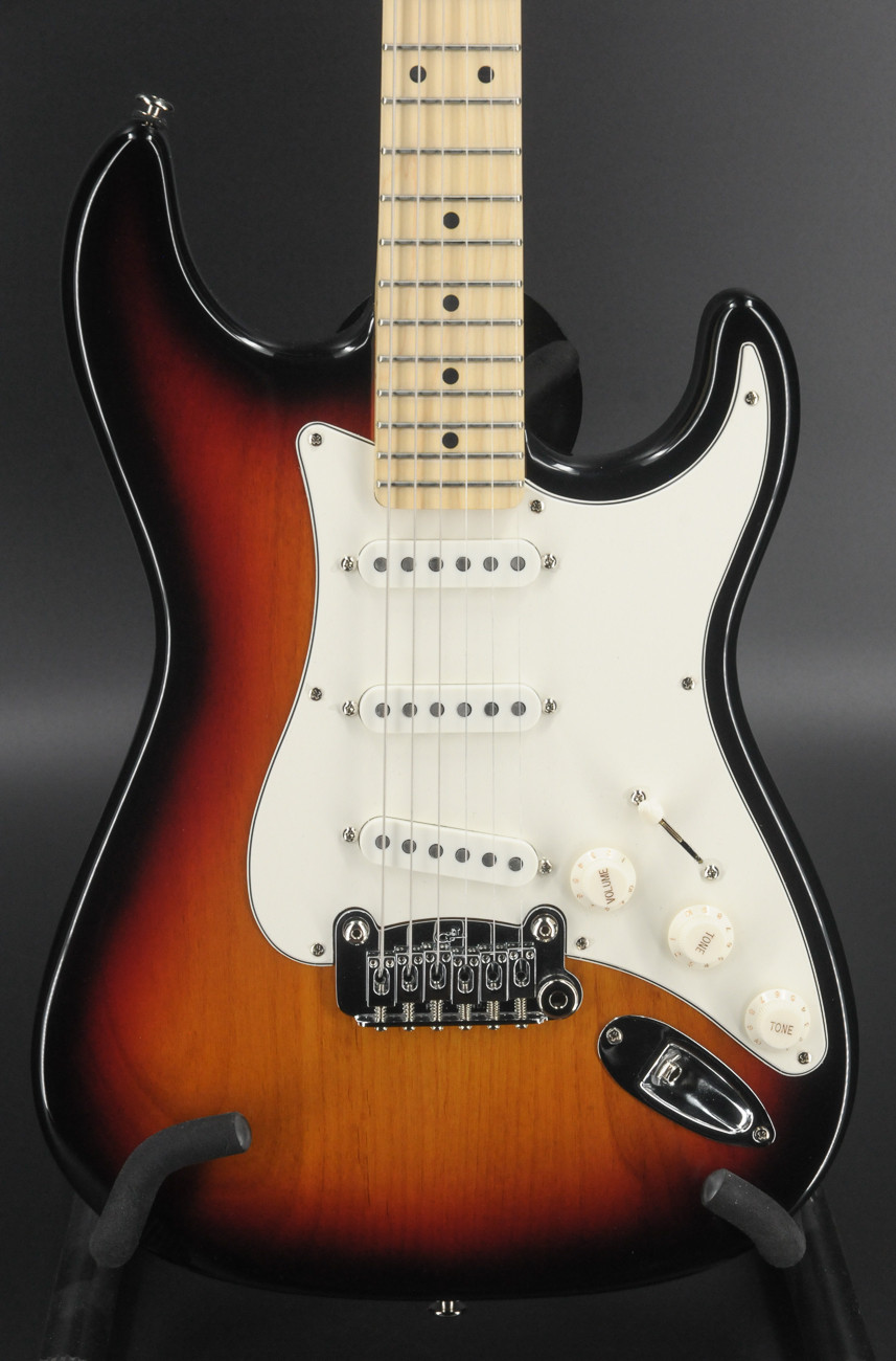 G&L Fullerton Deluxe Legacy - Alder - 3-Tone Sunburst #0050