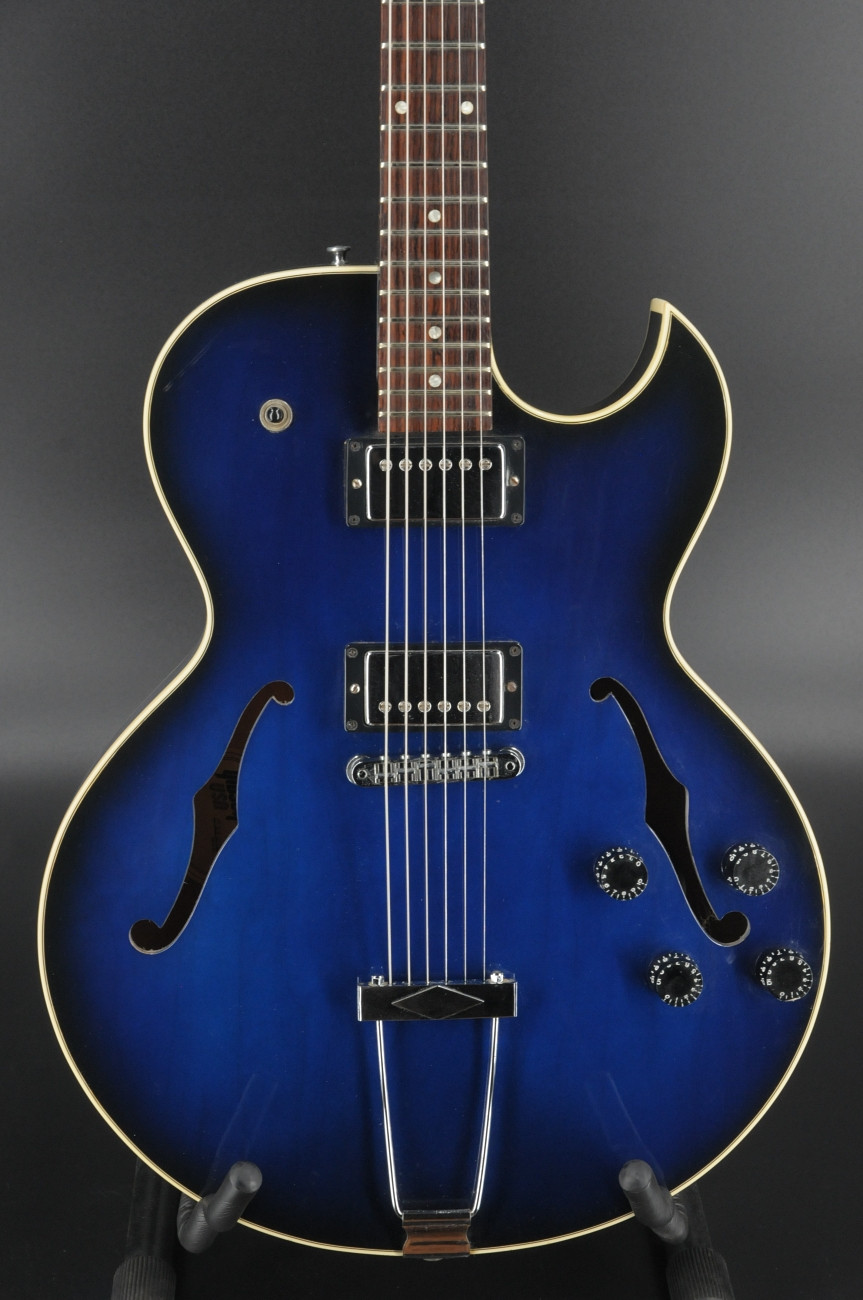 USED Gibson ES-135 - 2001 Blue Burst (Rare Maple Center Block) 1 of 27
