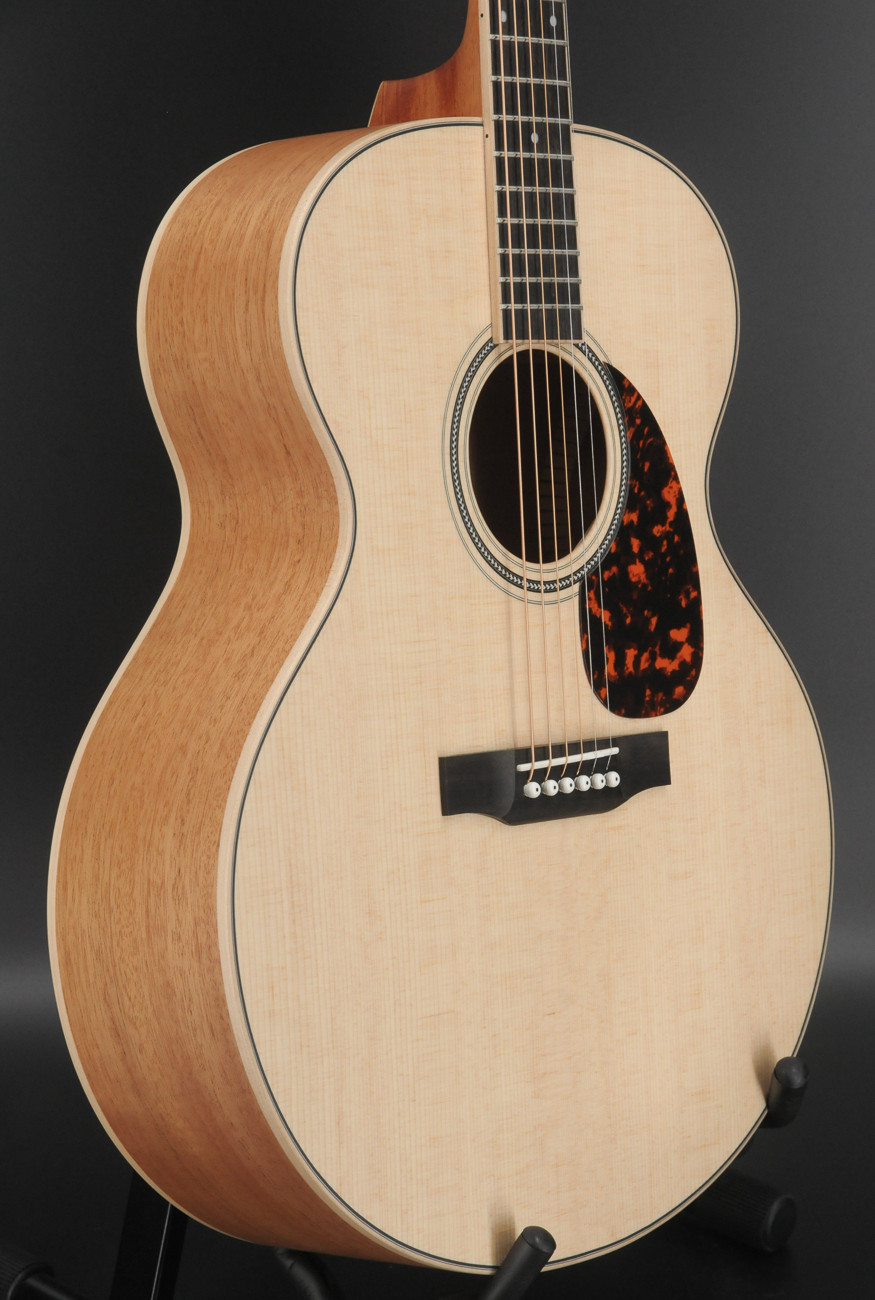 Larrivee J-03 MH - Jumbo Sitka/Mahogany #1023