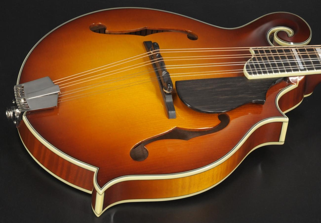 Eastman MD 615 GBe - Solid Spruce/Maple - K&K Pickup - Goldburst #2897