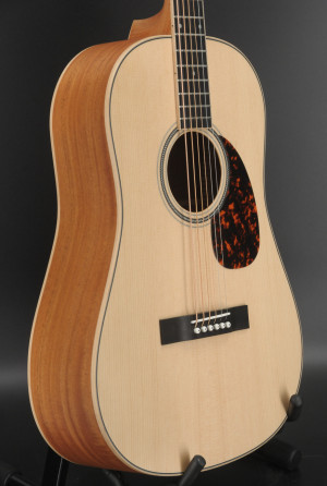 Larrivee BT-03 Baritone - Sitka/Mahogany #1500