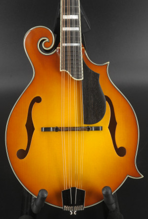 Eastman MD615-GB - Solid Spruce/Maple - K&K Pickup - Goldburst #4055