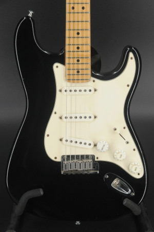 USED Fender American Standard Stratocaster 1993 - Black