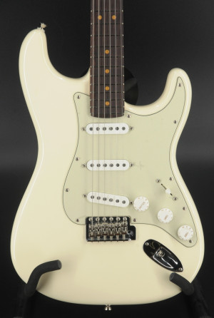 USED Fender 2024 American Professional II GT11 Stratocaster - Olympic White (Sweetwater Exclusive)