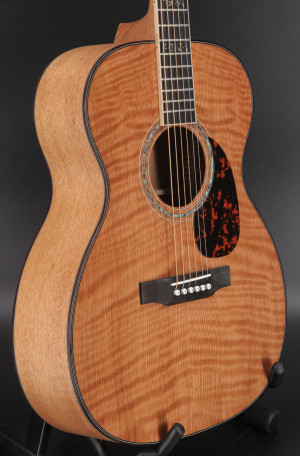 Larrivee Limited Run Mahogany/Flamed Redwood OM-03 Gloss Top #2554