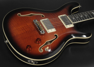 Paul Reed Smith SE Hollowbody II - 3-Tone Sunburst 4302