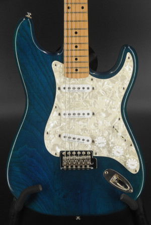 USED Squier 1997 Pro Tone Stratocaster - Made in Korea - Trans Sapphire Blue